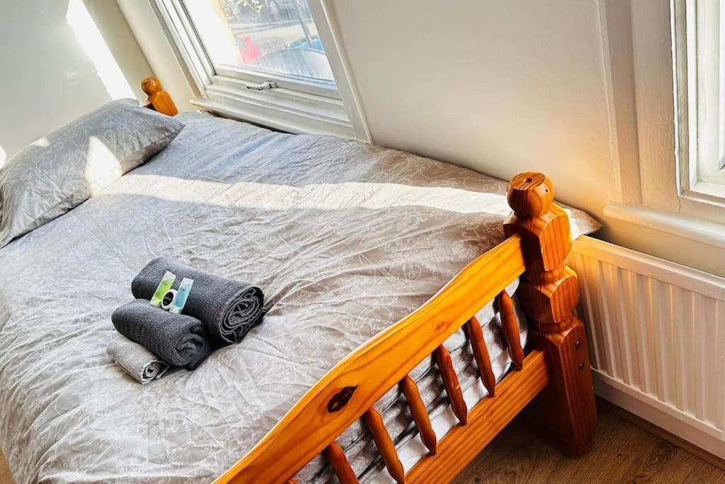 3 Bed House East London Home 外观 照片
