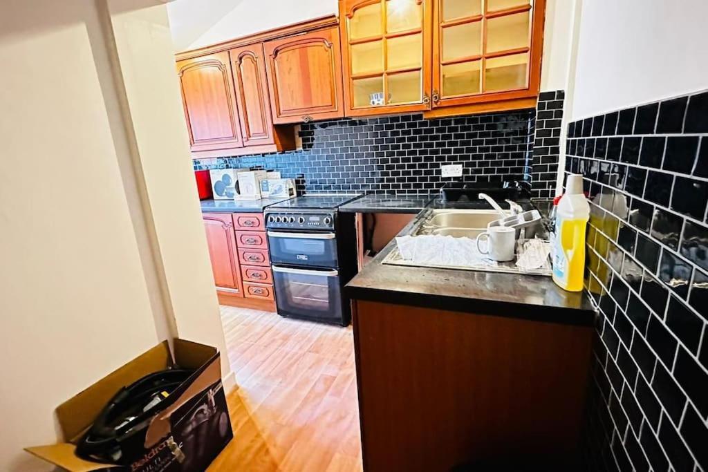 3 Bed House East London Home 外观 照片